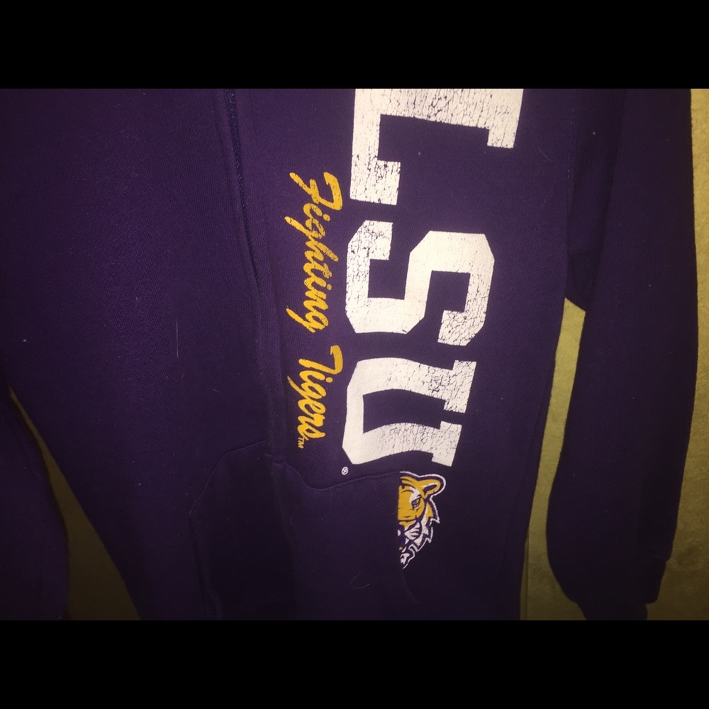Small Lsu hoodie.
